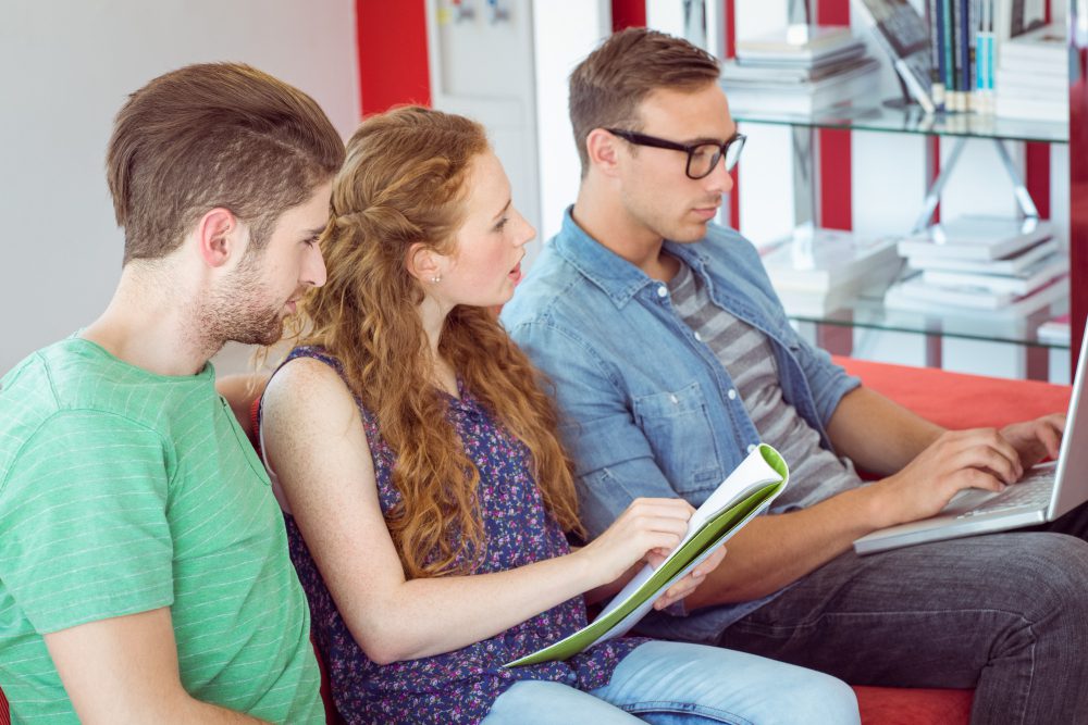 סטודנטים בספריה